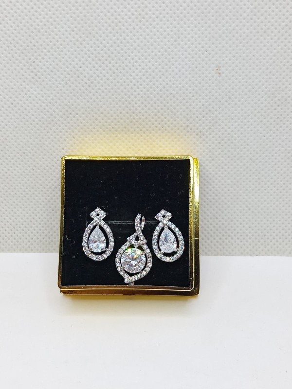 Pure silver 925 pendant and earring set pe = 5